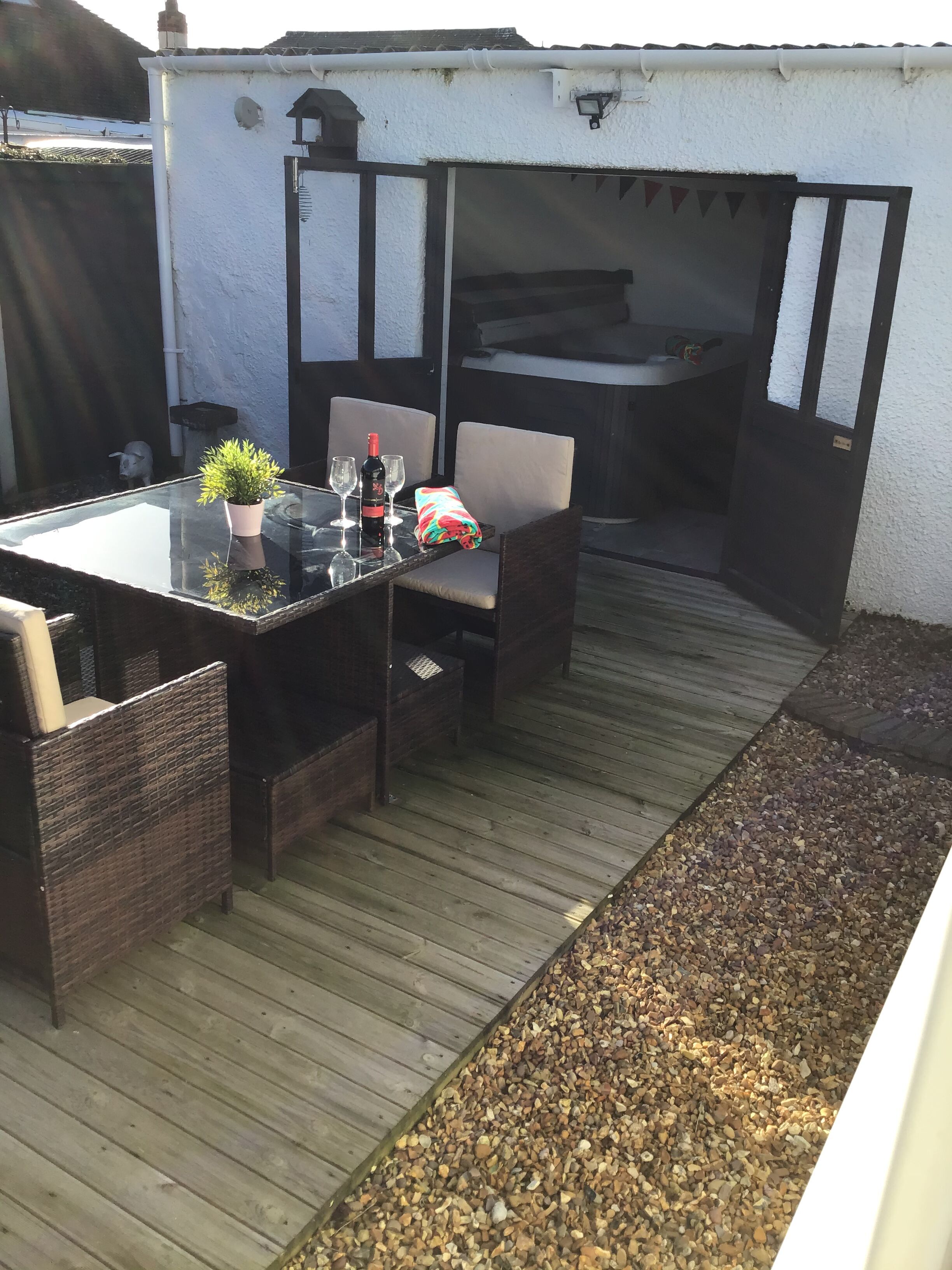Outdoor dining