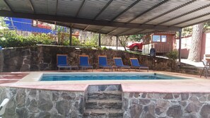 Outdoor pool - Your House in Valle, 8 rooms with all services in Avandaro (Valle de Bravo)