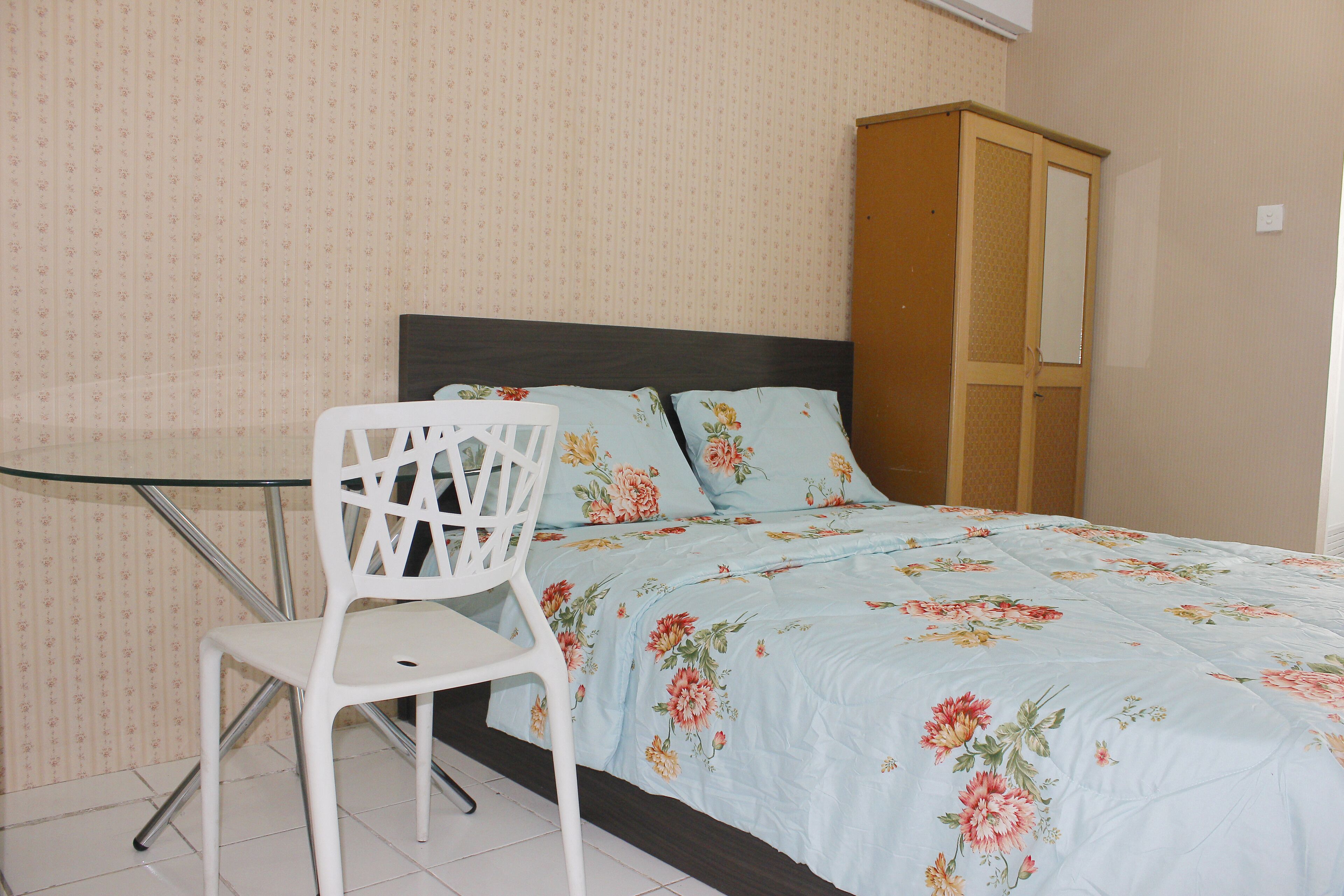 ENJOY JAKARTA TRIP (non smoking/ wifi)