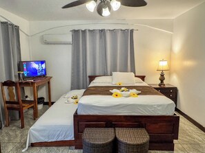 6 bedrooms, free WiFi