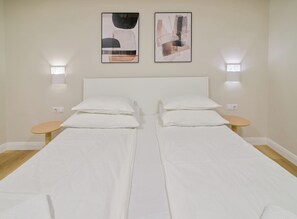1 chambre, fer et planche à repasser, Wi-Fi gratuit, draps fournis