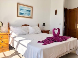 4 bedrooms, iron/ironing board, travel crib, free WiFi