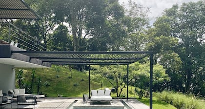 Moderni paratiisi Golf Resortissa