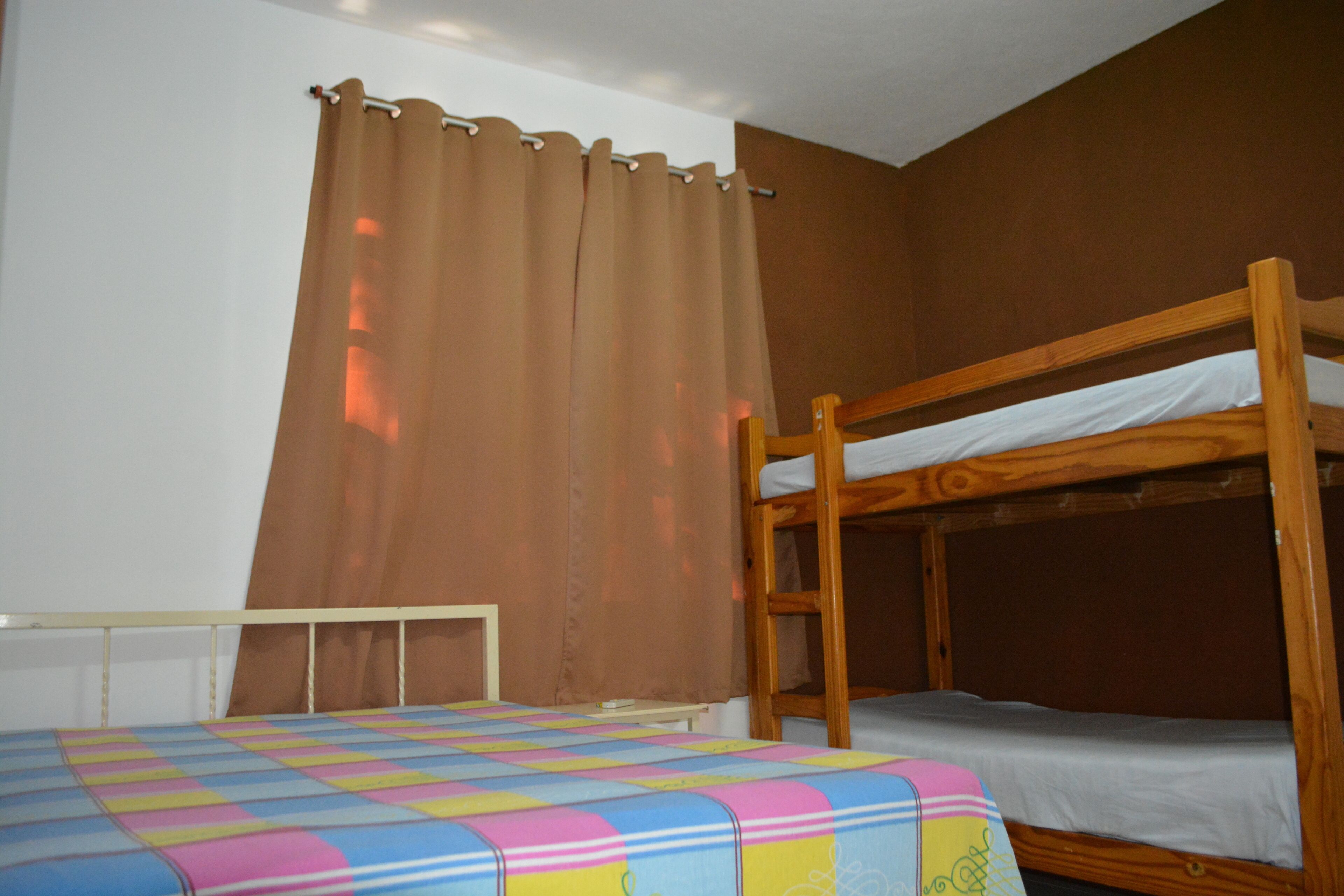 4 bedrooms, desk, iron/ironing board, free WiFi