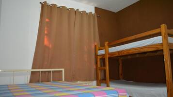 4 bedrooms, desk, iron/ironing board, free WiFi