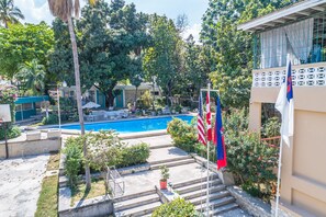 Pool - Villa Orison Christian Guesthouse and Retreat Centre (Carrefour)