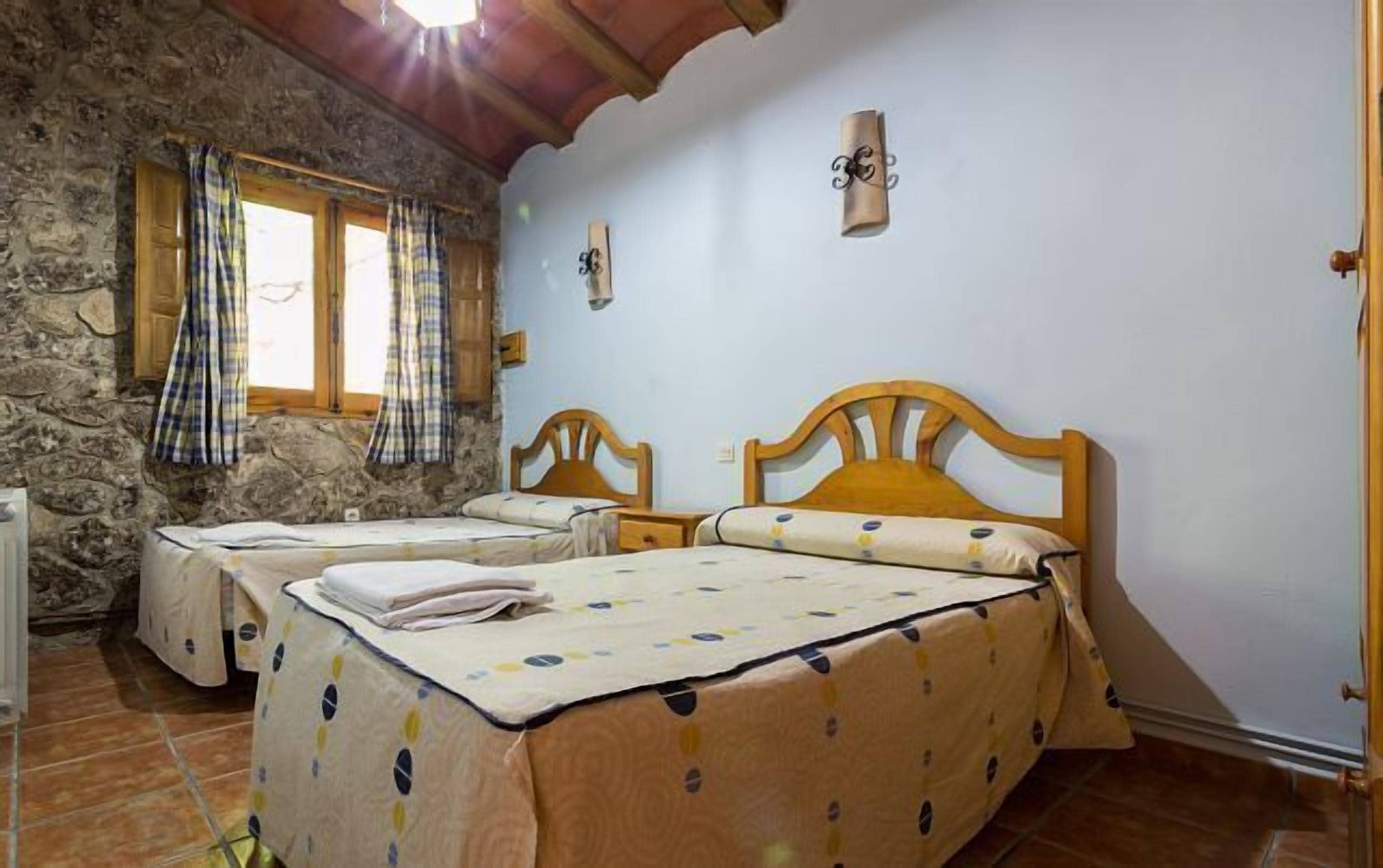 Self catering cottage Los Enebros for 6 people