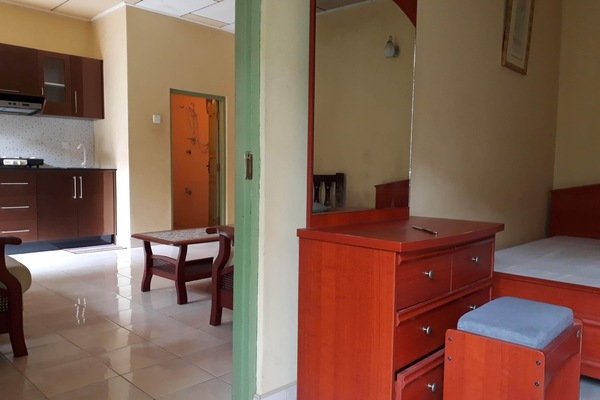 Bed-Living-Bath-Kitchennette