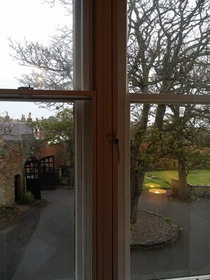 Interior - Sea View Apartment with commanding sea views in Crail (Crail)