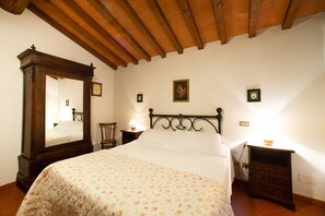 2 chambres, fer et planche à repasser, lit parapluie, Wi-Fi