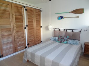 3 dormitorios, tabla de planchar con plancha, cuna de viaje y wifi