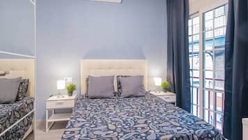 3 slaapkamers, een bureau, een strijkplank/strijkijzer, wifi