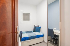 3 chambres, bureau, fer et planche à repasser, Wi-Fi