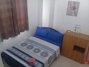 1 habitación, wifi y ropa de cama