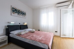 3 Schlafzimmer, Bügeleisen/Bügelbrett, WLAN, Bettwäsche