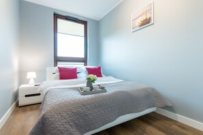1 bedroom, soundproofing, iron/ironing board, internet