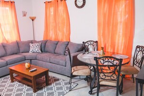 Dining - Frontline apartment No. 3 (Oistins)