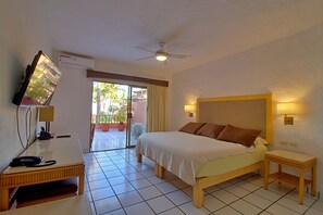 3 bedrooms, iron/ironing board, WiFi, bed sheets - SuperVilla Los Tules, Paradisiaca view of the bay (Puerto Vallarta)