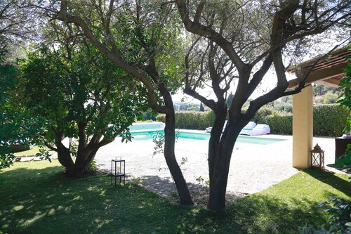 Luxurious Provencal Mas in the nature