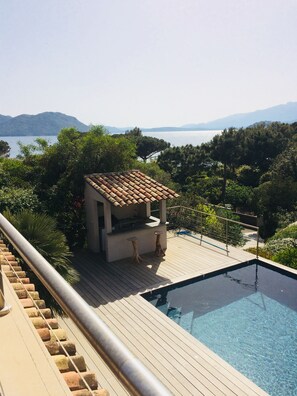 Piscine extérieure, piscine chauffée