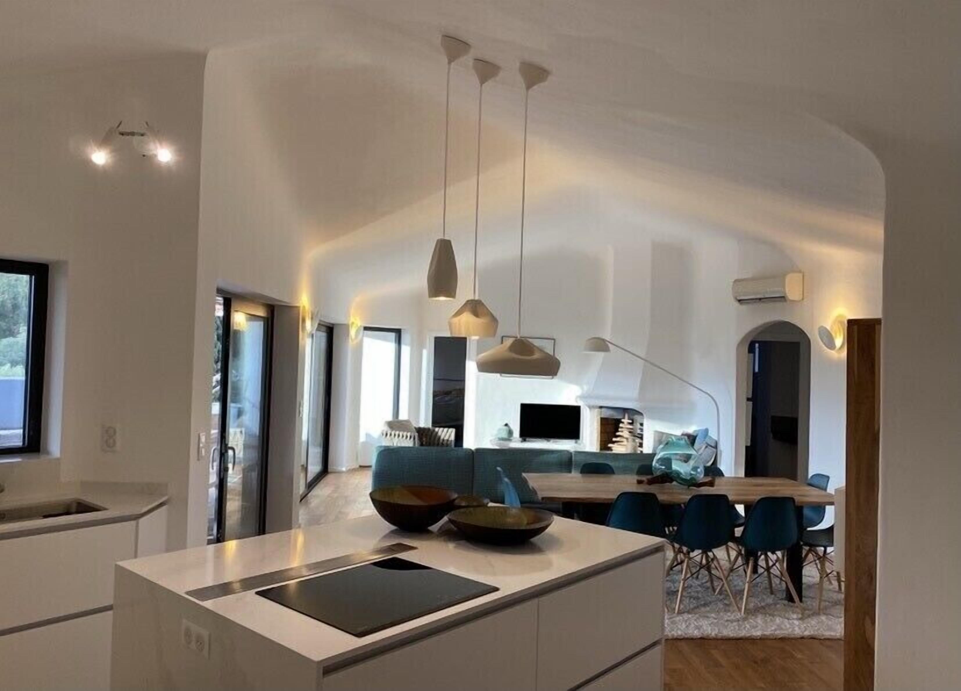 Villa 30m from the beach in the splendid Domaine de Cala Rossa, swimming pool