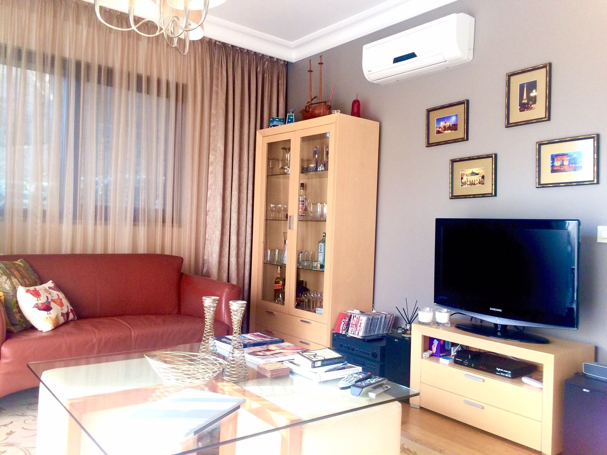 Chic, cosy, central and clean flat with a lavender garden 