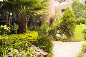 Property grounds - GARDEN HOUSE, WELCOME TO SAN ANGEL NEIGHBOURHOOD (Campestre)