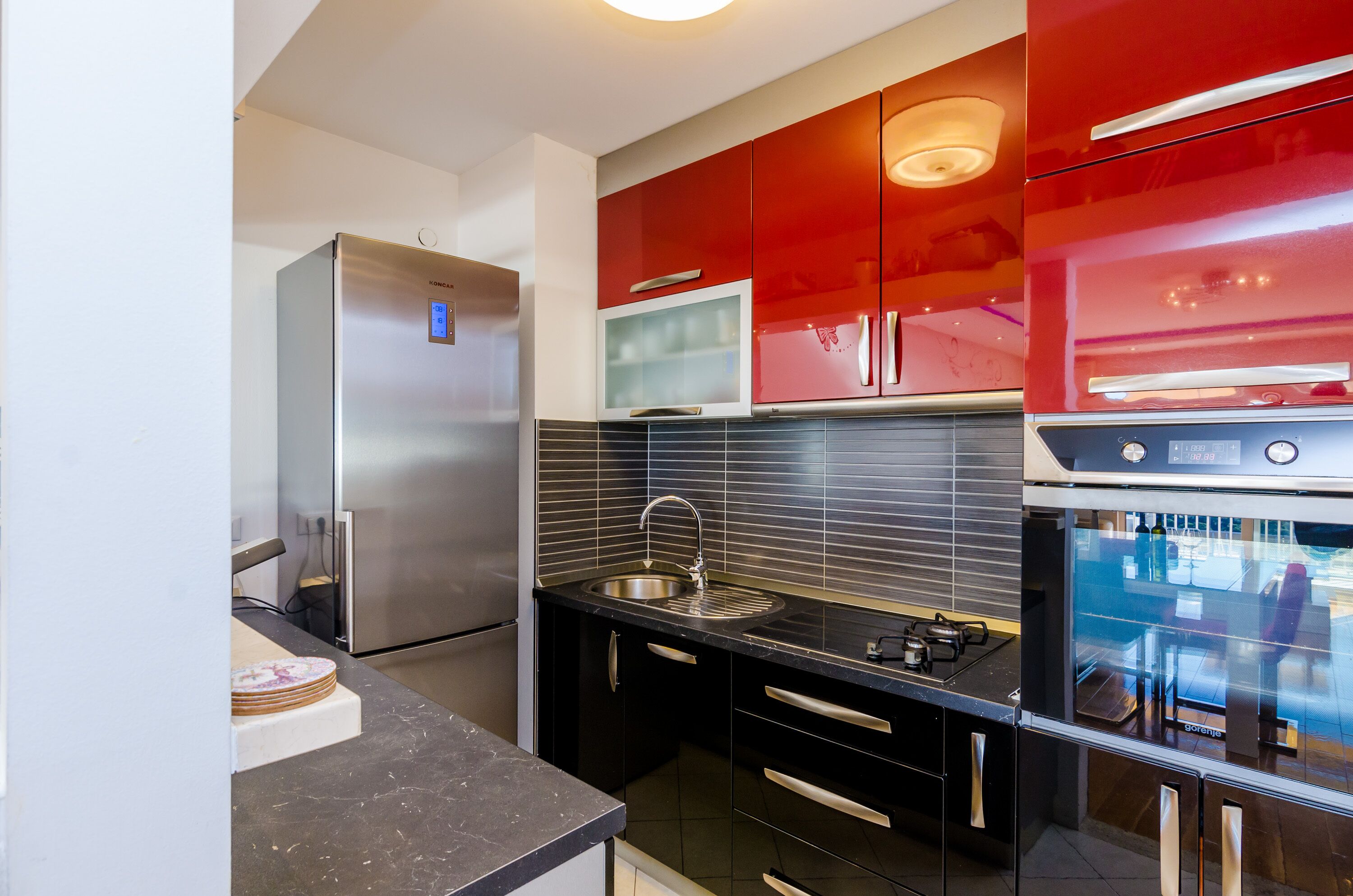 Fridge, oven, dishwasher, toaster