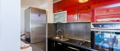 Fridge, oven, dishwasher, toaster