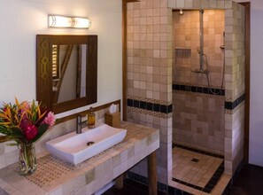 Douche, serviettes fournies