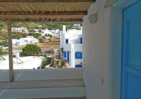 Interior - Elegant Cycladic House (Amorgos)