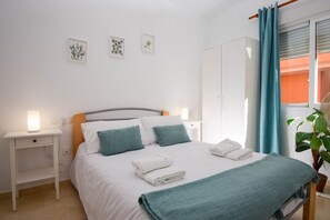 2 Schlafzimmer, Bügeleisen/Bügelbrett, kostenloses WLAN