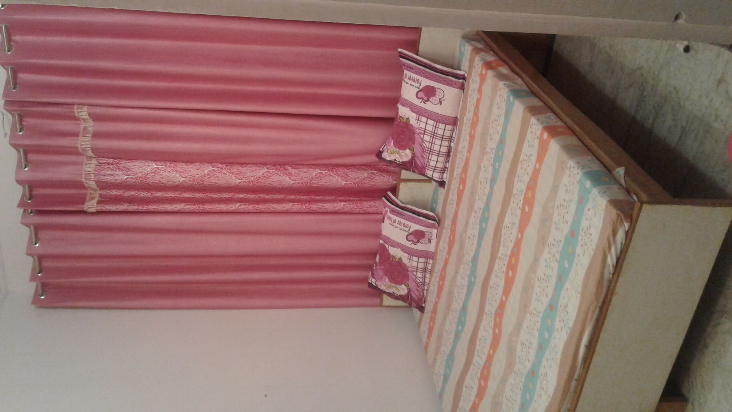 High comfortable home atmospher  at prime location with real warm feeling