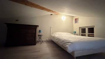 1 bedroom, iron/ironing board, WiFi