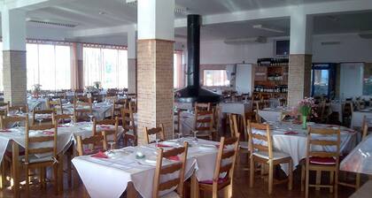 Nefama Pensao - Bedroom II