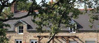 SPACIOUS Family Farmhouse in 3 ACRES with STUNNING VIEWS, EXCLUSIVE USE.