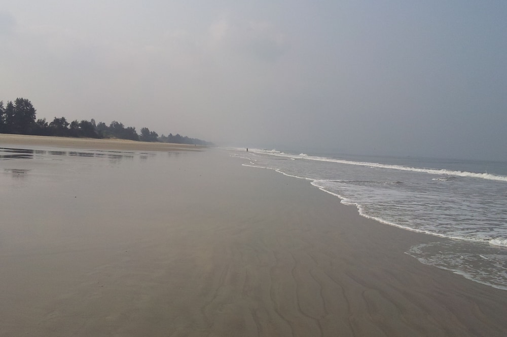 A FAMILY FRIENDLY APARTMENT with EASY BEACH ACCESS