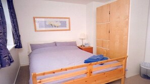 3 Schlafzimmer, Bügeleisen/Bügelbrett, Reisekinderbett, WLAN