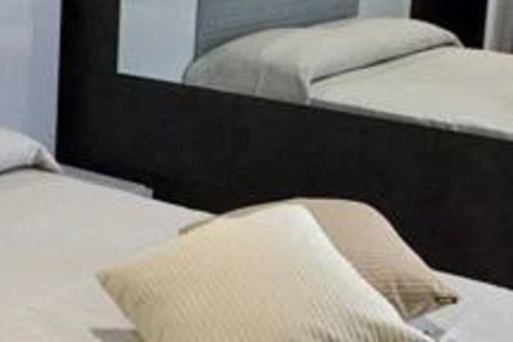 VILLA IMAGO - ROOM OF MIRRORS