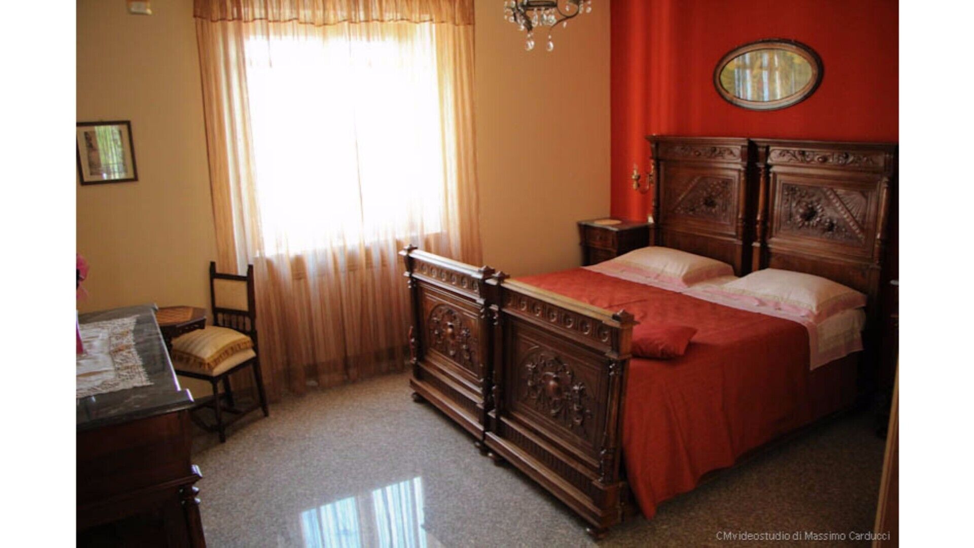 Montefalco Guest House - Red Room