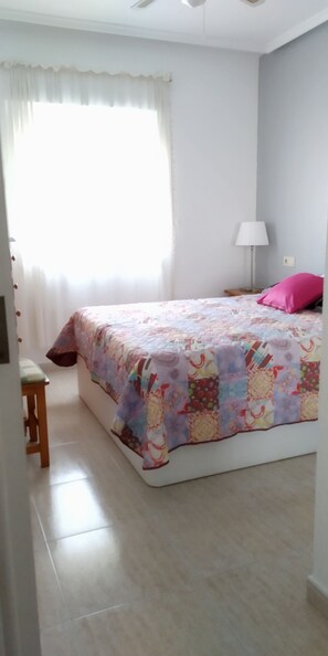 1 bedroom, iron/ironing board, free WiFi, bed sheets - Beautiful apartment in Torrevieja (Torrevieja)