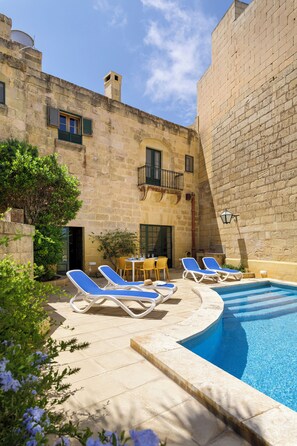 Alberca al aire libre 