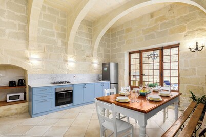 Dar tal-Patri Villa in Gozo with private pool, quiet location & family friendly 