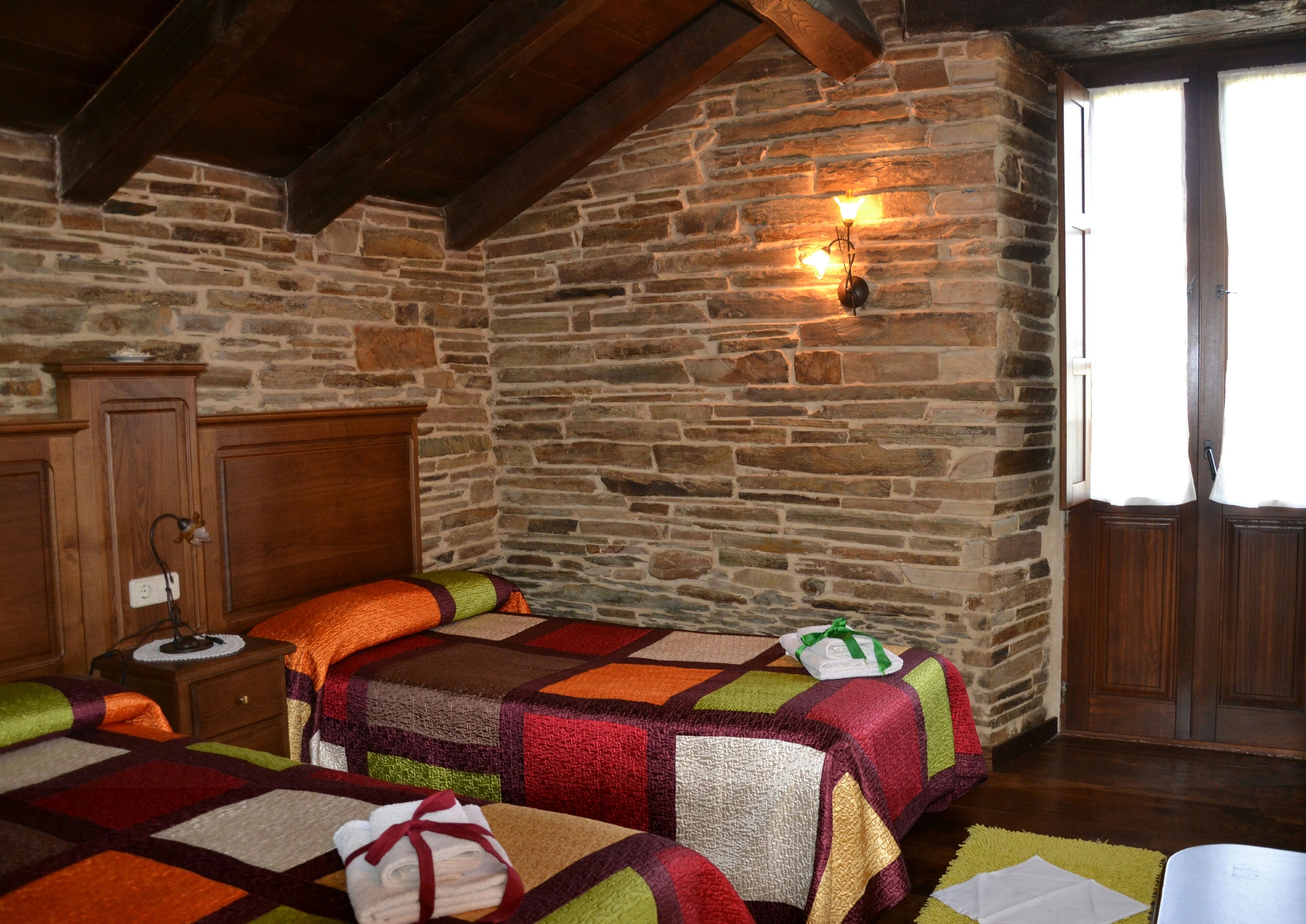 RURAL APARTMENT "LA CARBAYEIRA" - LARGE DUPLEX WITH TWO TICKETS