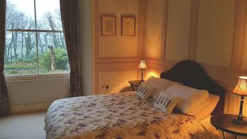 9 bedrooms, iron/ironing board, free WiFi, bed sheets