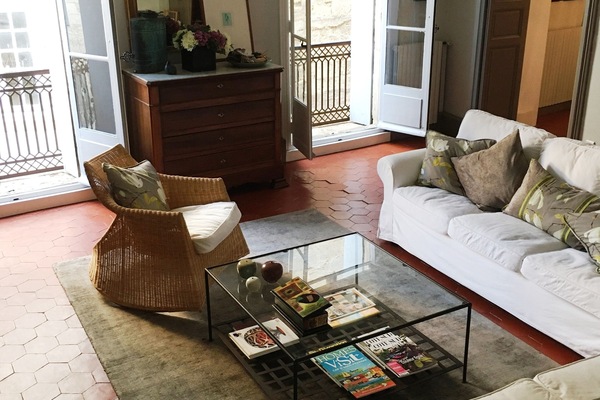 Light and airy sitting room