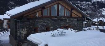Les Arcs skiing: Charming chalet in an idyllic location minutes from chair lift