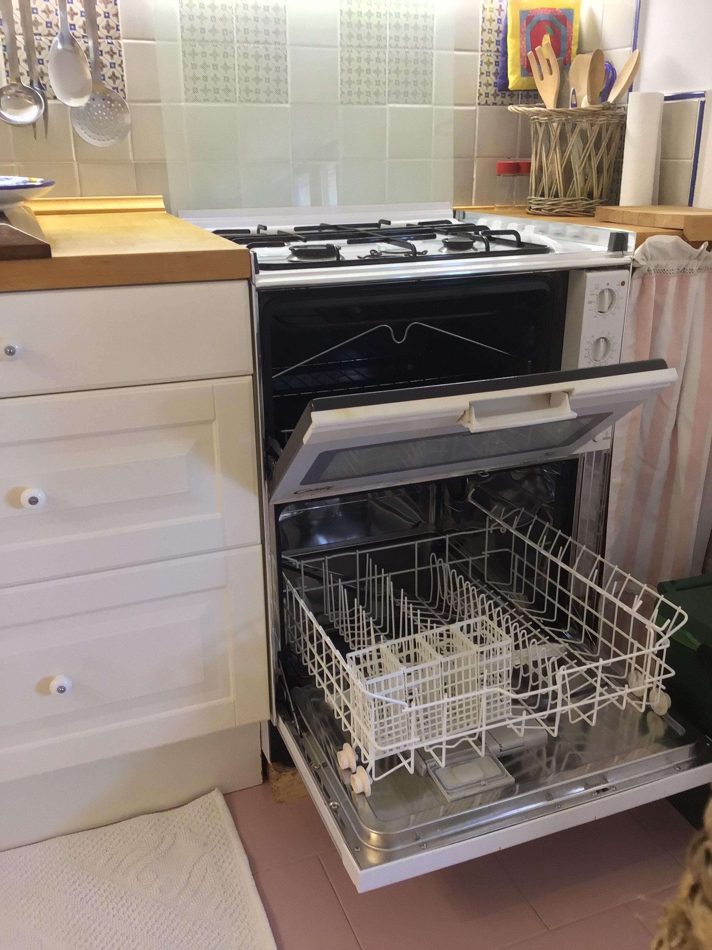 MAISON ROSE - The house is a studio with bathroom