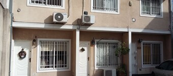 Comodo Duplex con 2 cocheras