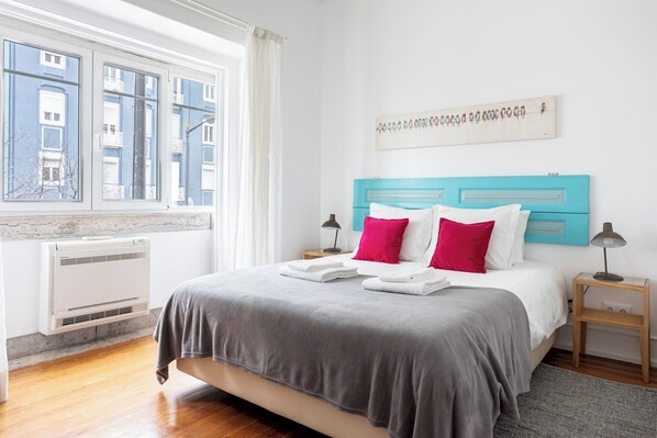 4 chambres, fer et planche à repasser, accès Internet, draps fournis